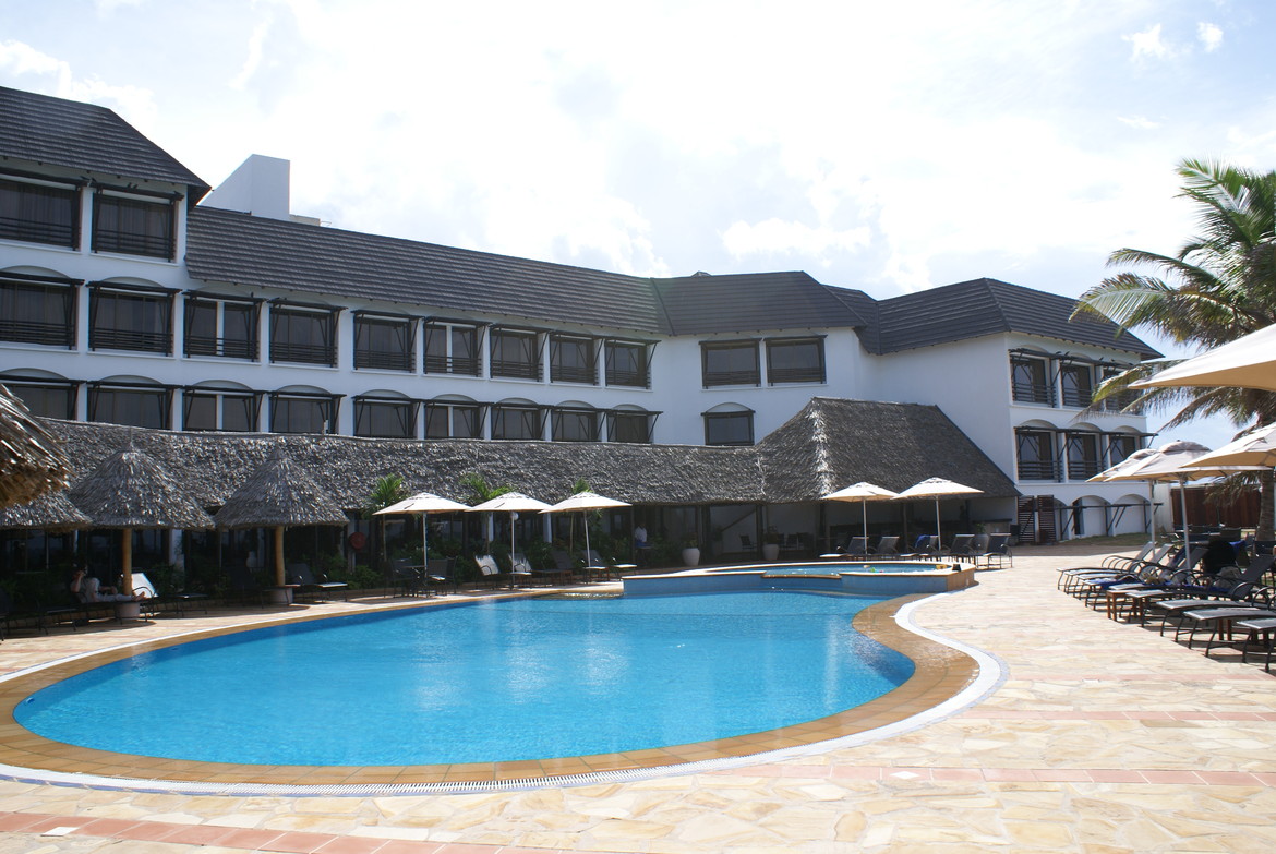 GERARD® Corona Dark Silver AFRICA HOTELS AFRICA HOTELS